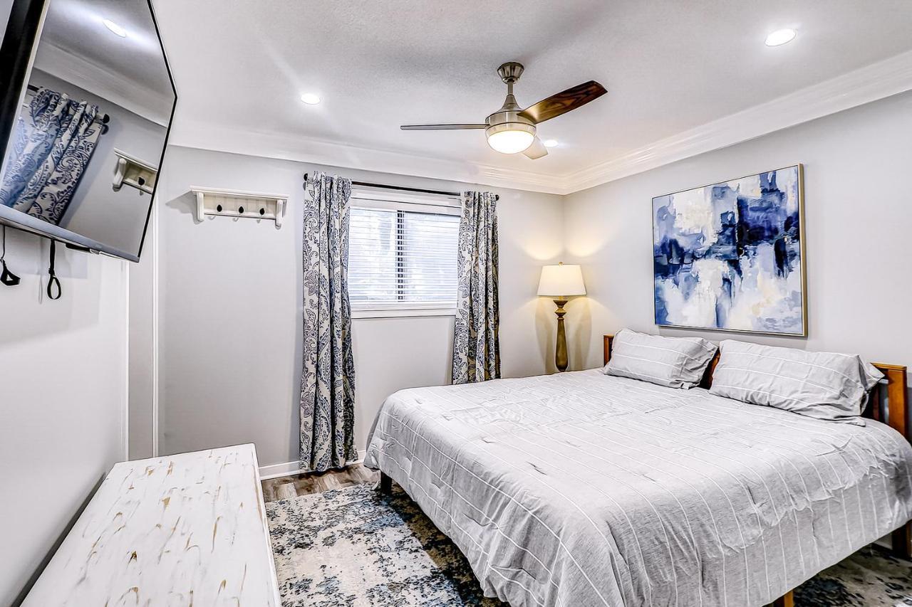 Carolina Club, Unit 126 Apartamento
